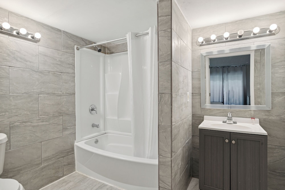 Miami Suites Hotel - photo 37