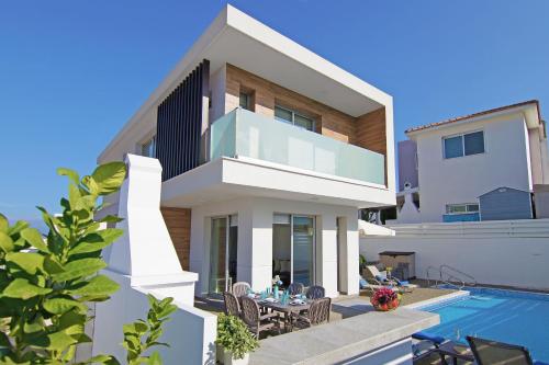 Thea Athena Villa Walking to the Beach — 4-Star Luxury Hotel in Paralimni, Cyprus