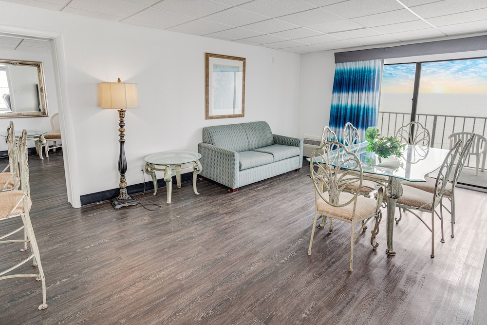 Tropical Seas Hotel - photo 36