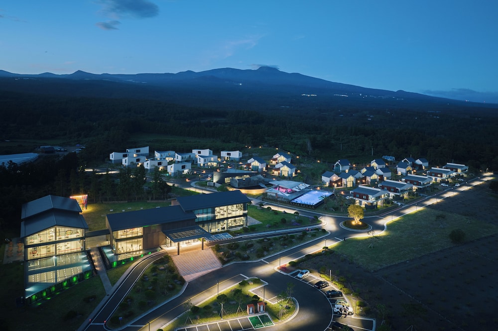 Yakmaeul - last minute hotel in Seogwipo