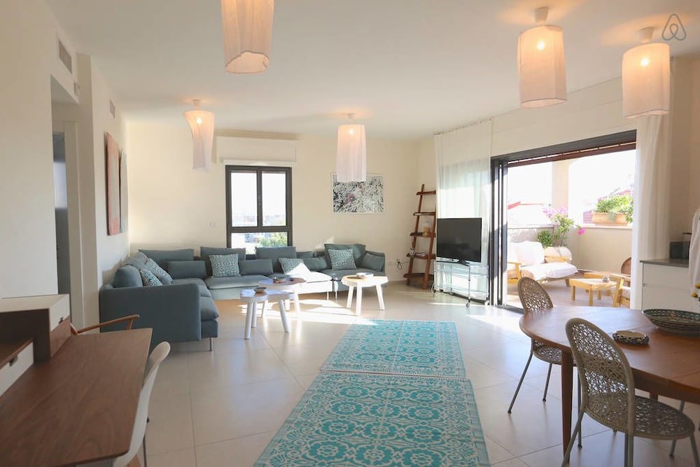 Holyguest Margoza 15 in Tel Aviv, Israel