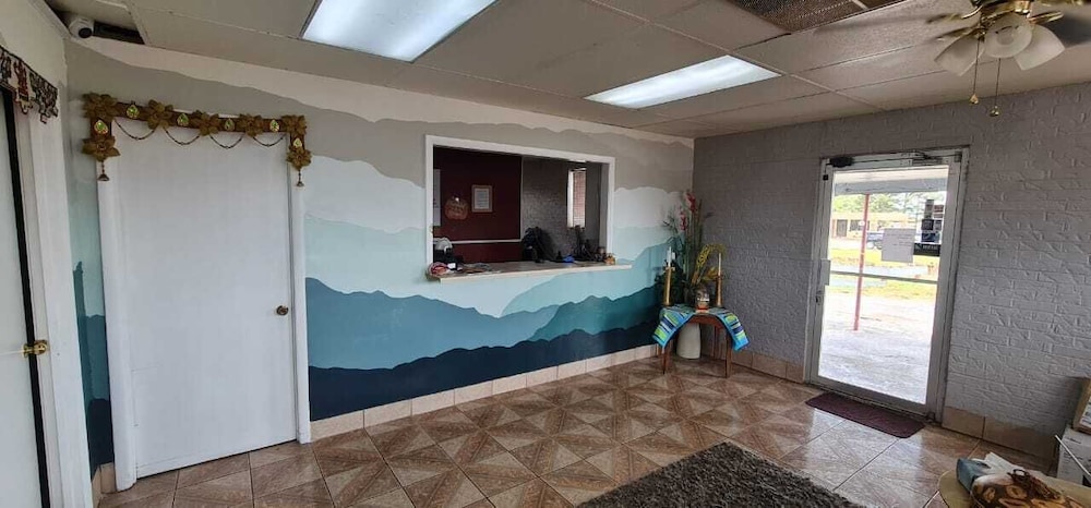Executive Inn at Mena - photo 3