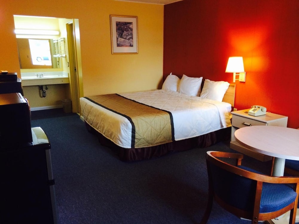Duffys Motel Calhoun - photo 19