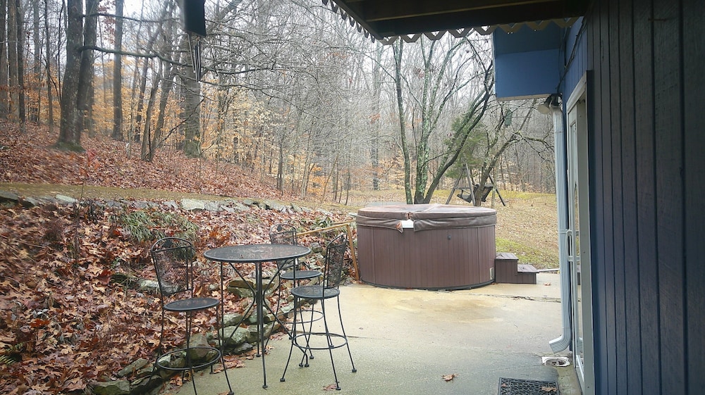 Lil Black Bear Inn - photo 99