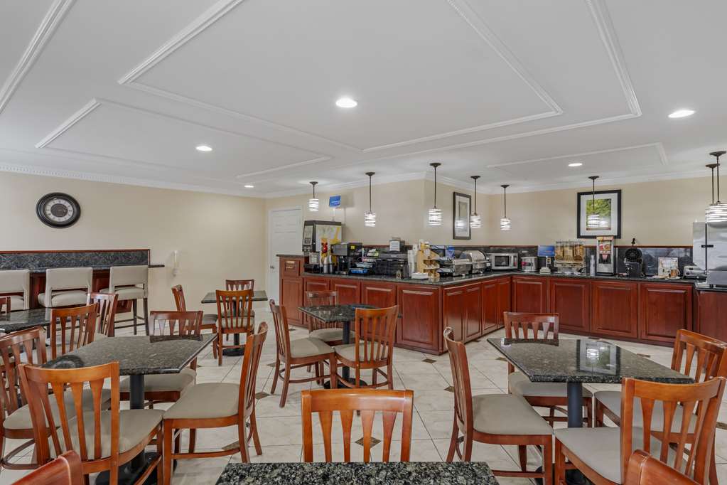 Best Western Pineywoods Inn - photo 24
