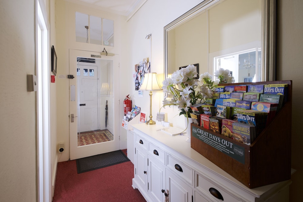 St Johns Guest House — 4-Star Luxury Hotel in Weymouth, United Kingdom