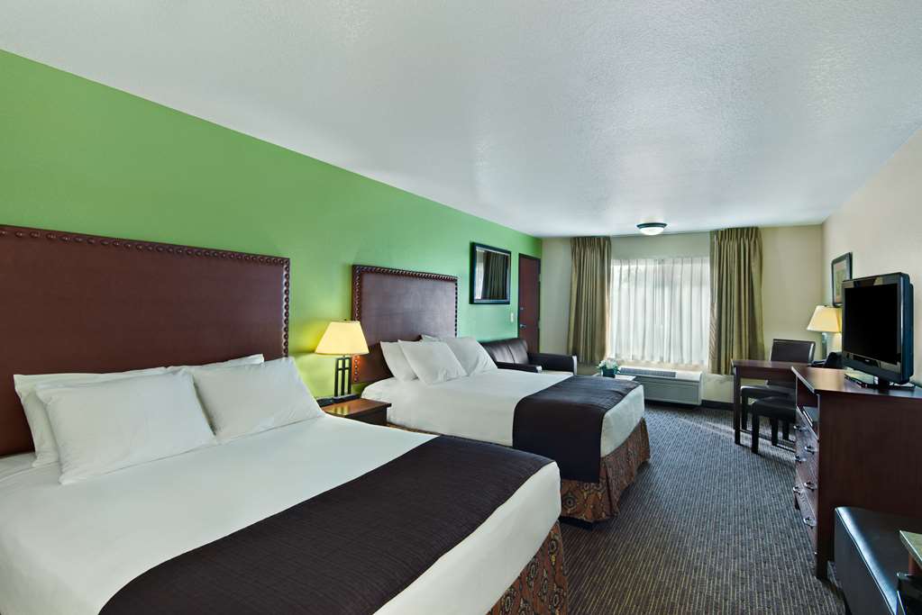 Oxford Suites Hermiston - photo 5