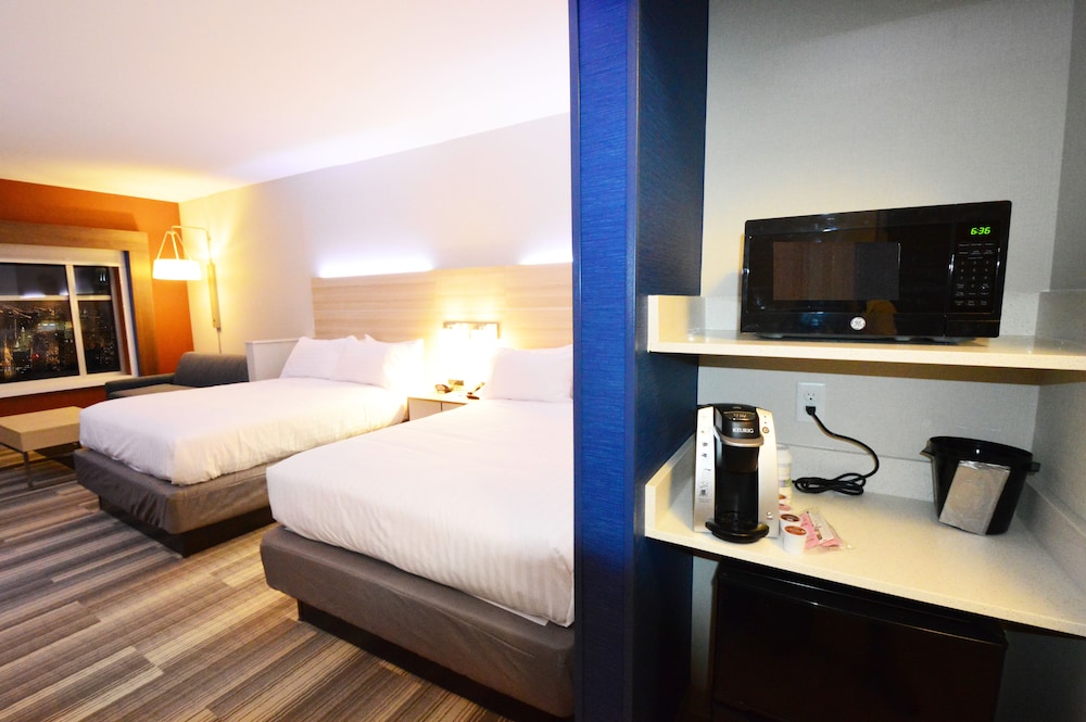Holiday Inn Express & Suites Toledo West by IHG - photo 9