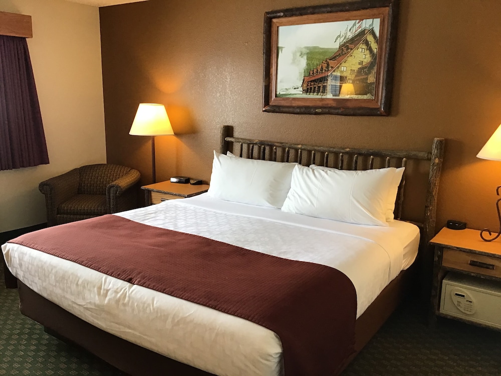 AmericInn by Wyndham Cody - photo 8