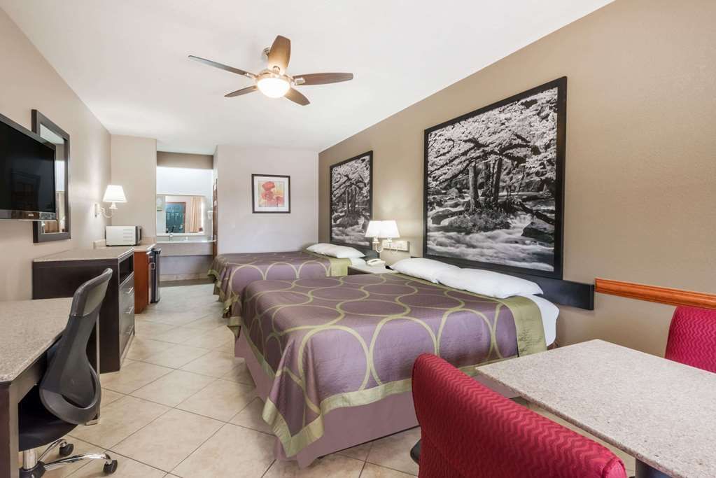 Texas Inn Donna - photo 4