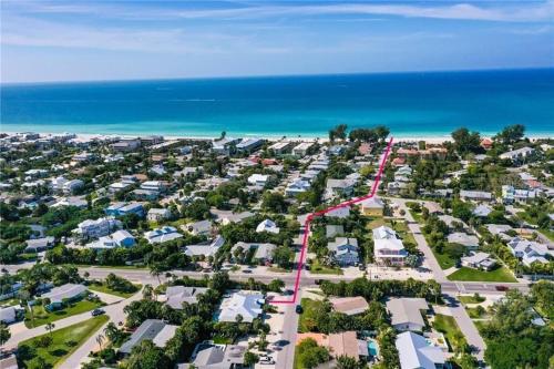 Blue Oasis East in Holmes Beach, United States