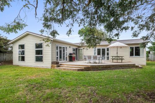 Coastal Family Escape Waitarere Beach Retreat in Levin, New Zealand