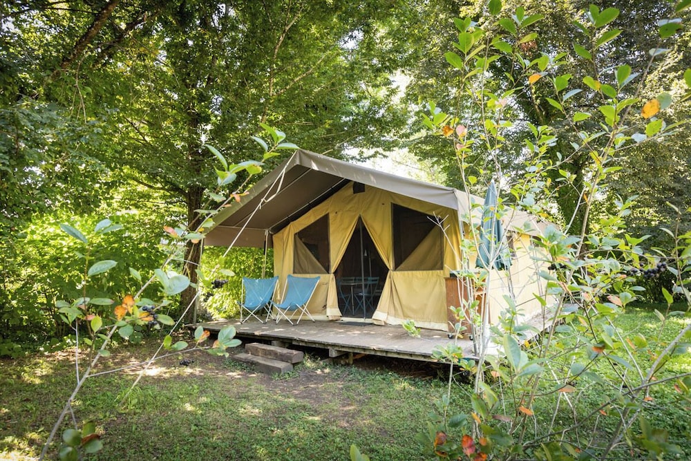 Huttopia Beaulieu sur Dordogne — hotel in Beaulieu-Sur-Dordogne