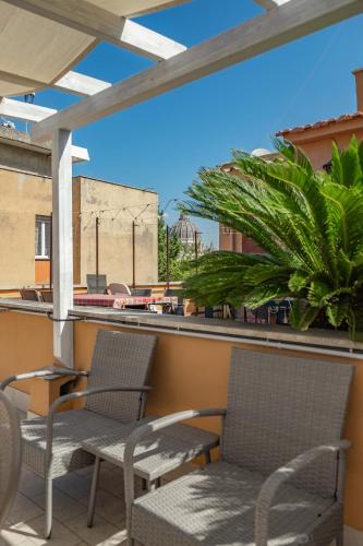 St Peter Clivo 1 by BuddyRent — 4-Star Luxury Hotel in Rome, Italy
