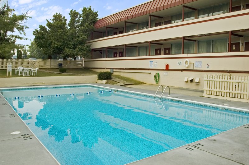 Clarion Inn & Conference Center - photo 10