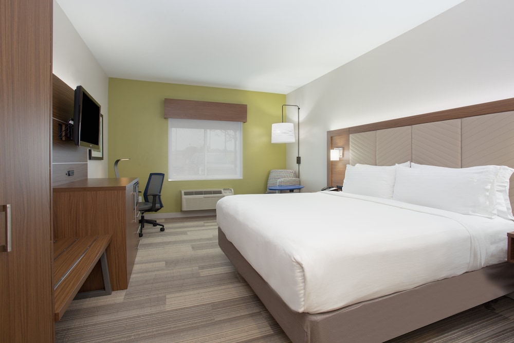Holiday Inn Express & Suites Amarillo by IHG - photo 12