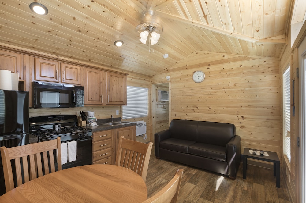 Palm Springs RV Resort - photo 34