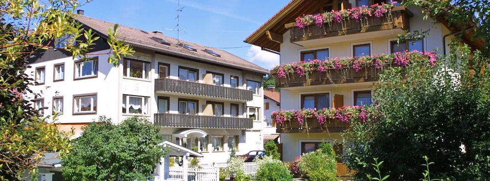 Hotel garni Schmideler - carbon neutral hotel in Sonthofen