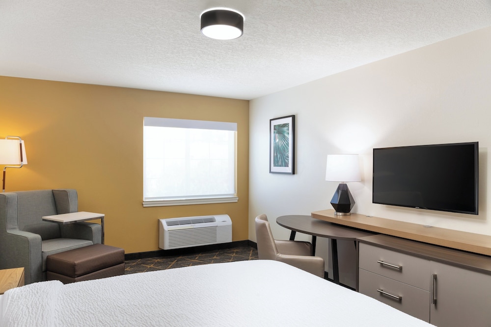 Holiday Inn Redding by IHG - photo 36