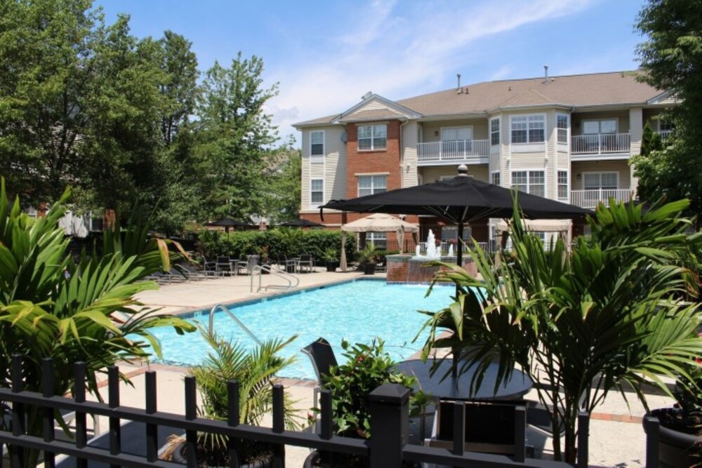 Global Luxury Suites at Westwood — 4-Star Luxury Hotel in Westwood, United States