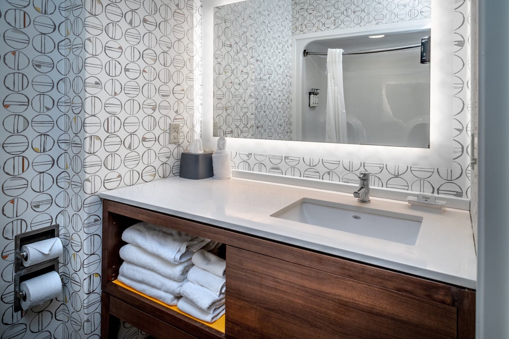 Holiday Inn Hotel & Suites Beckley by IHG - photo 13