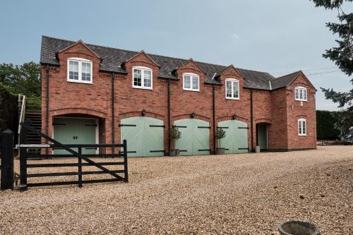 Bridge House Barn — 5-Star Luxury Hotel in Kibworth Harcourt, United Kingdom