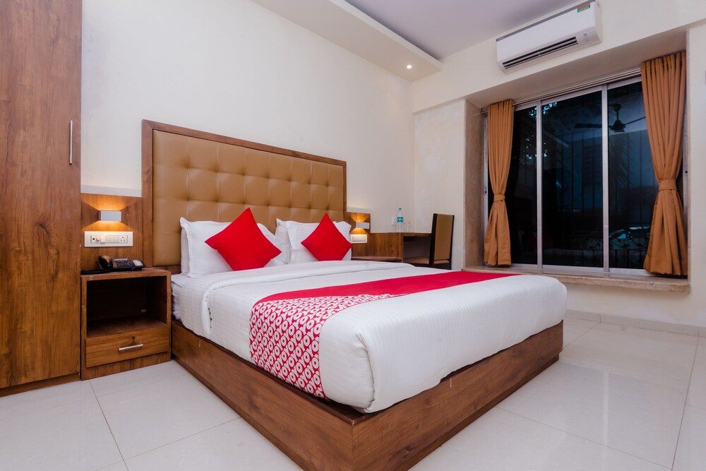OYO 17028 Hotel Aviva Residency