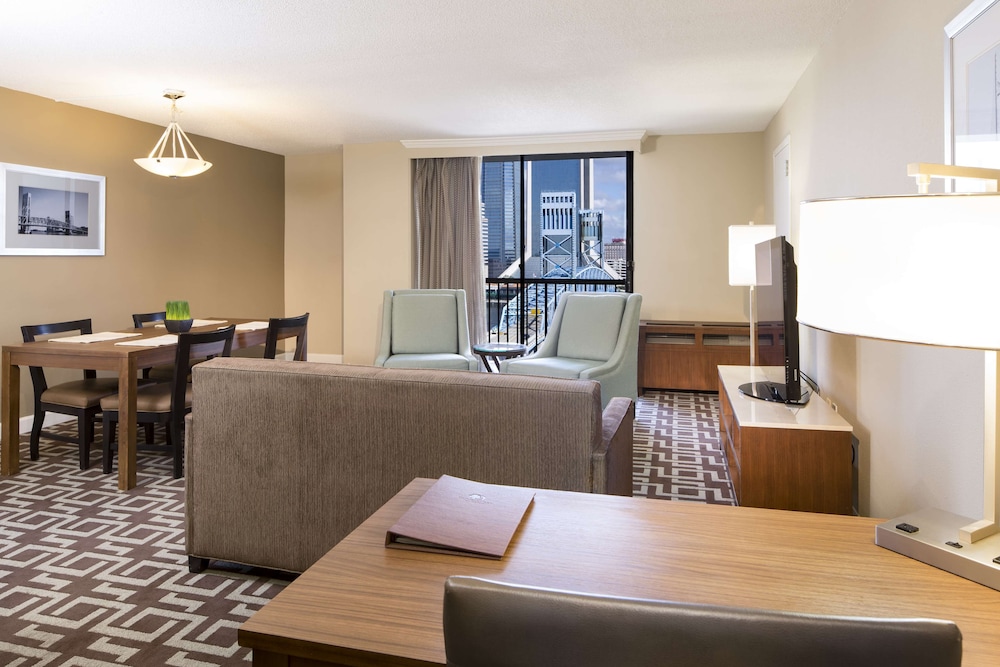 DoubleTree by Hilton Hotel Jacksonville Riverfront - photo 23