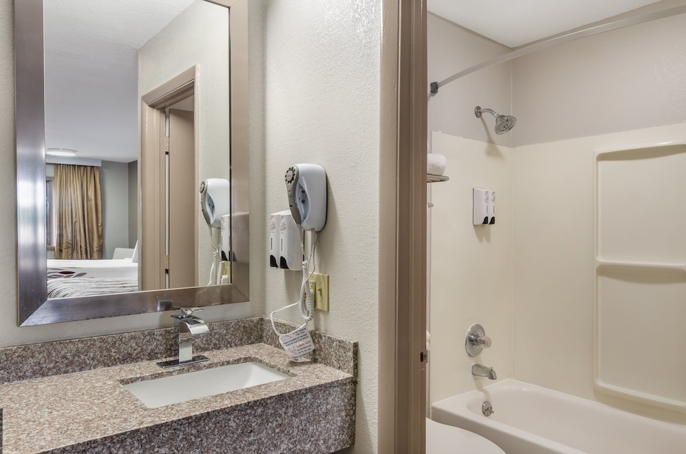 Red Roof Inn Staunton - photo 23