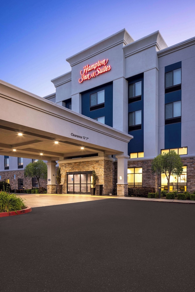 Hampton Inn & Suites Manteca - photo 55
