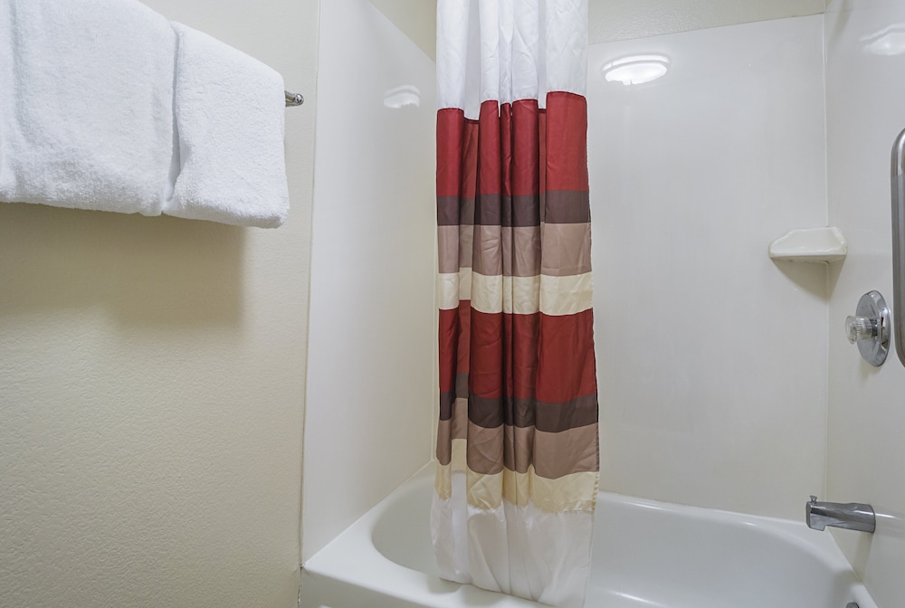 Red Roof Inn PLUS Phoenix West - photo 26