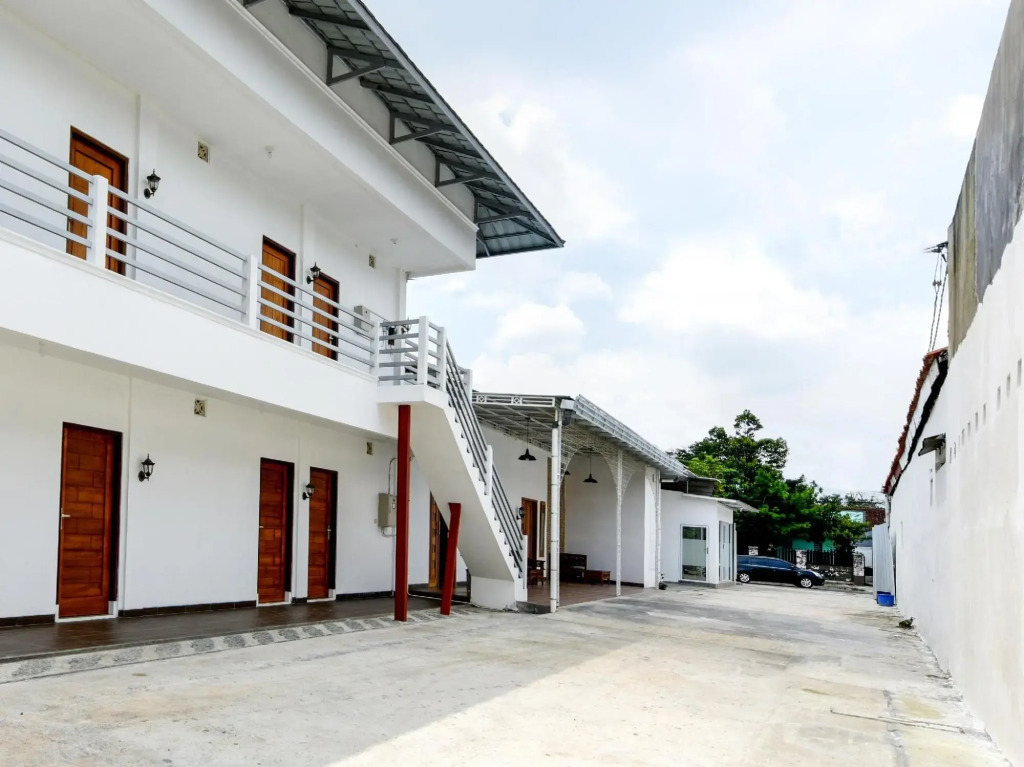 Oyo 90898 Hotel Top Jaya in Purwokerto, Indonesia