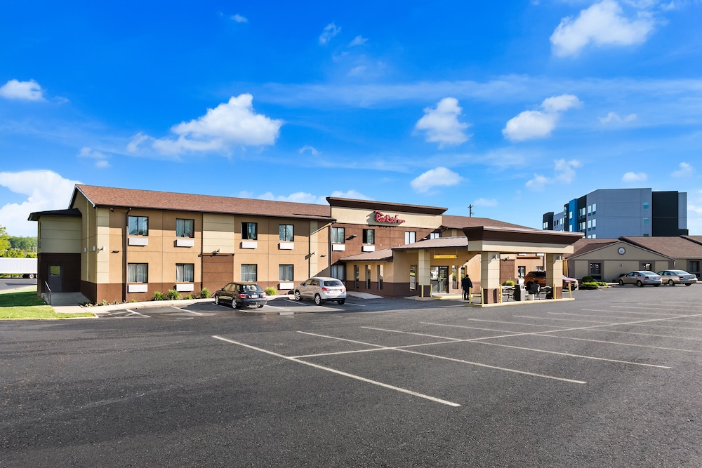 Red Roof Inn Denver - photo 21
