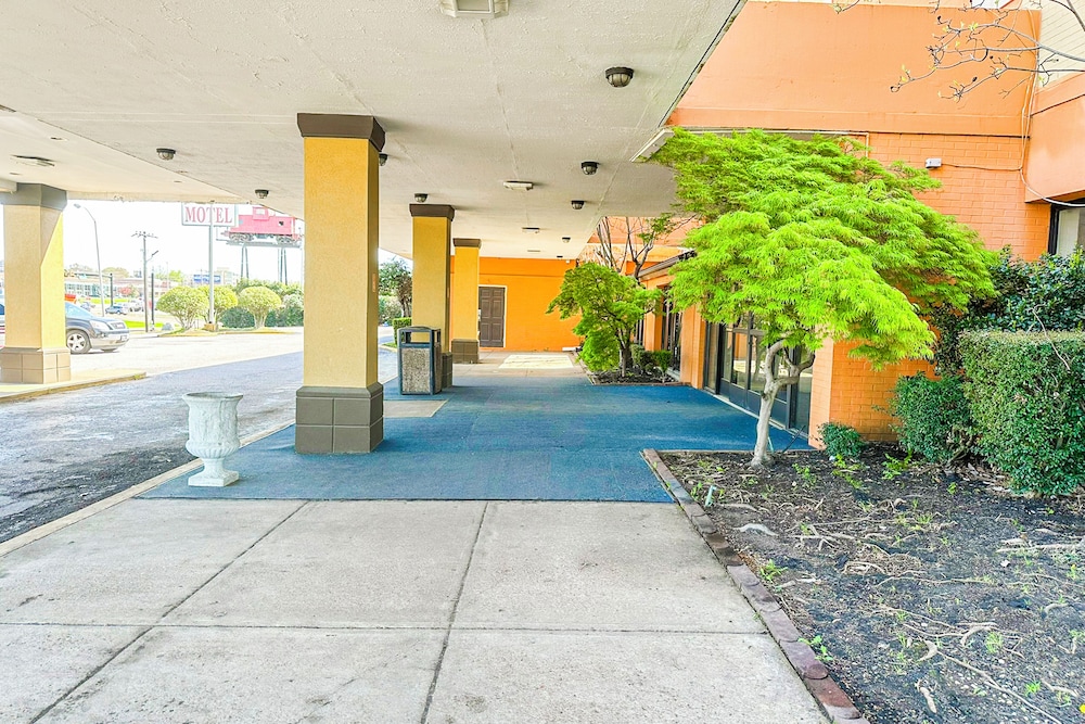 Jackson Hotel & Convention Center - photo 94