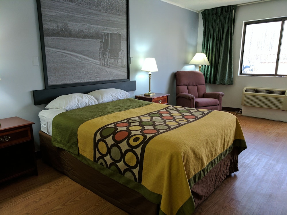 Sprucewood Inn - photo 3