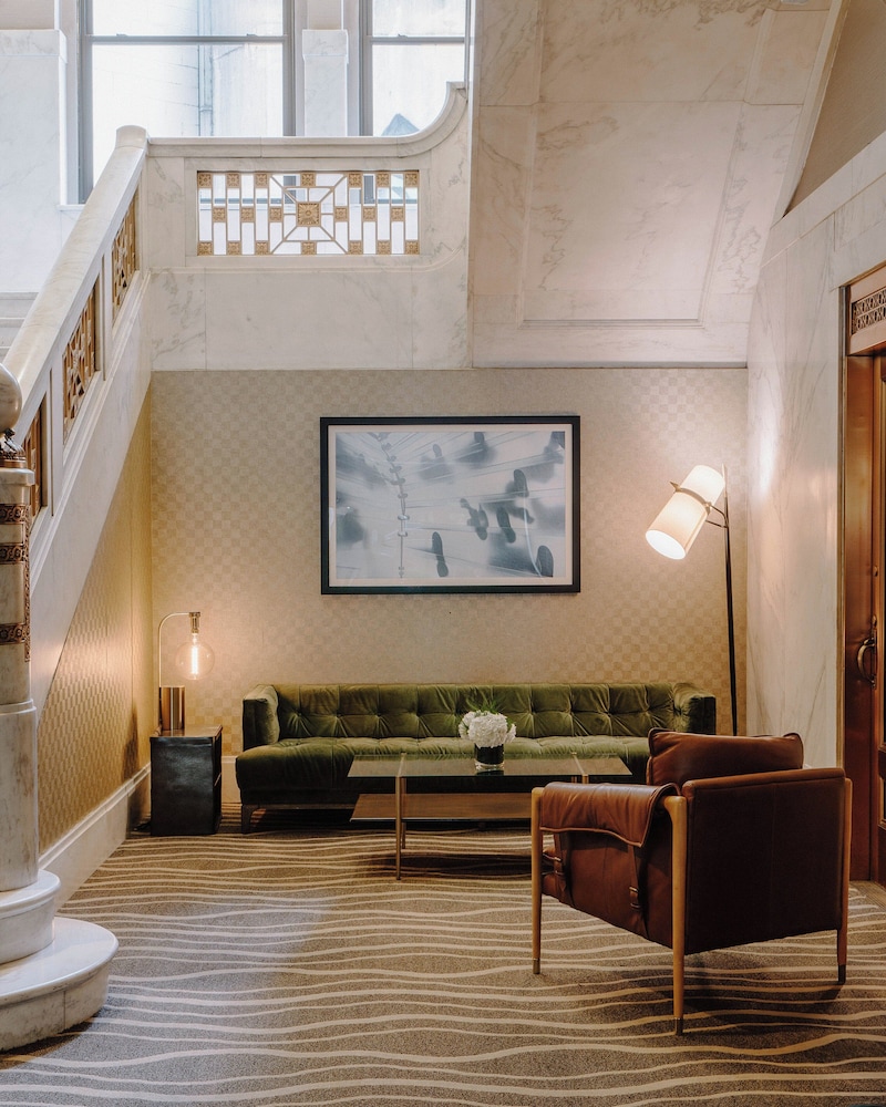 River Hotel - photo 37