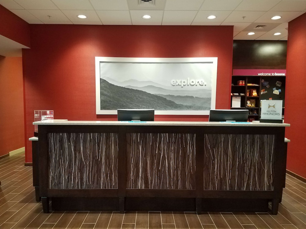 Hampton Inn & Suites Boone - photo 7