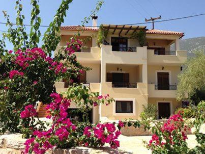 Alexandraki Rooms — 4-Star Luxury Hotel in Leonidio, Greece