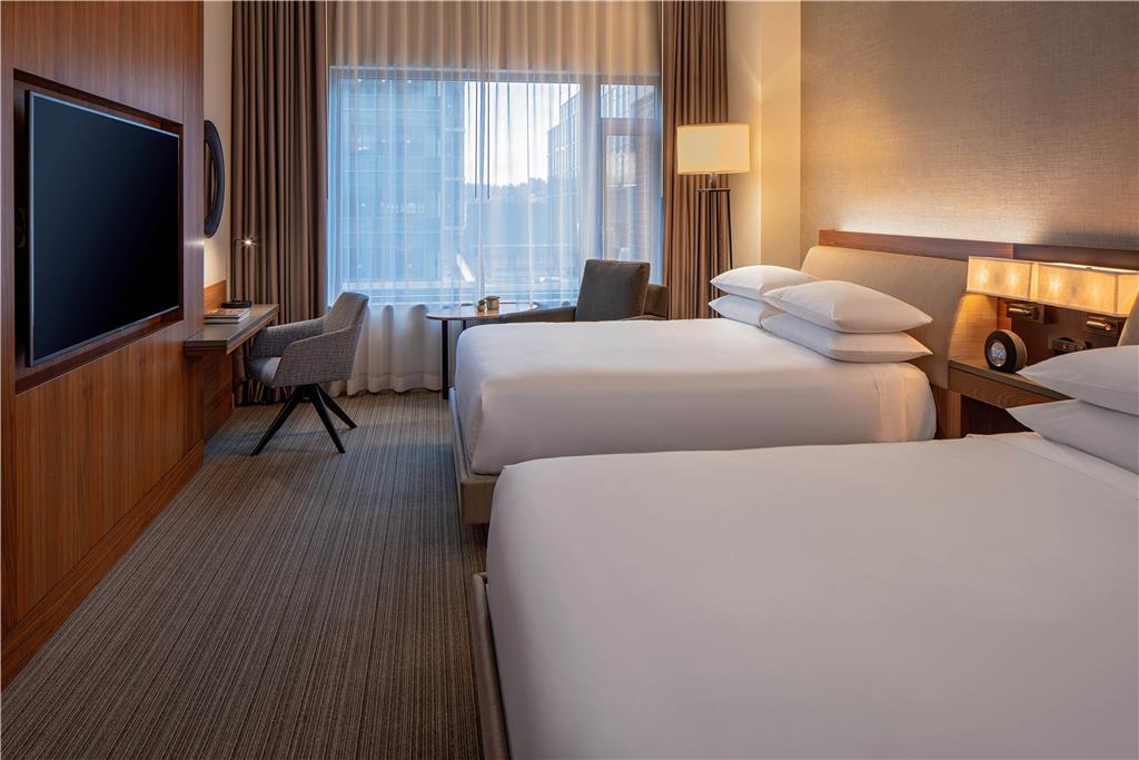 Hyatt Regency Lake Washington at Seattle s Southport - photo 39
