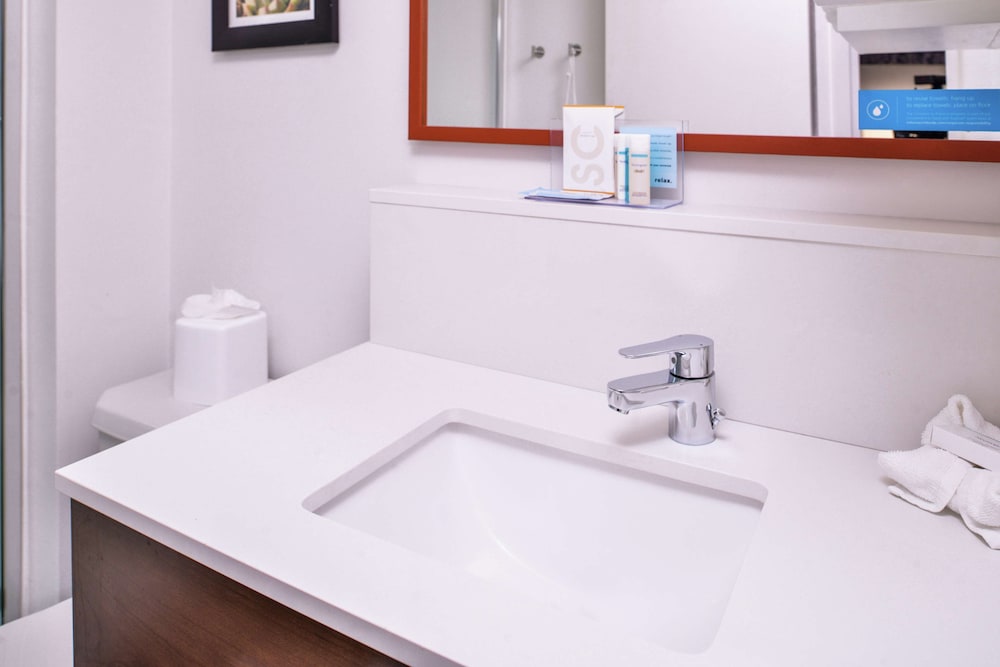Hampton Inn Albuquerque University Midtown - photo 24
