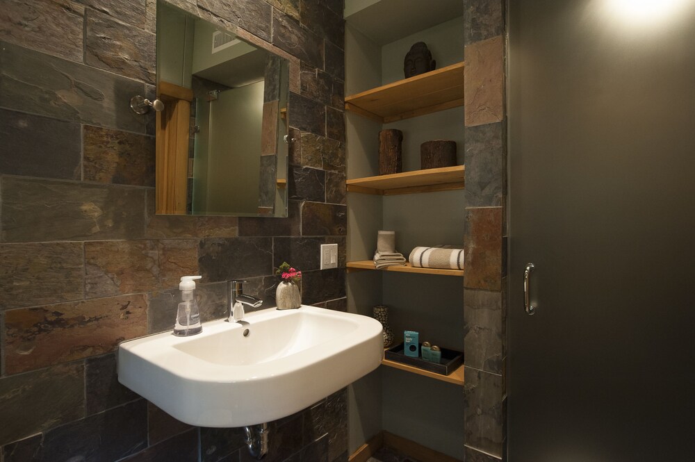 Chatfield Hollow Inn - photo 25