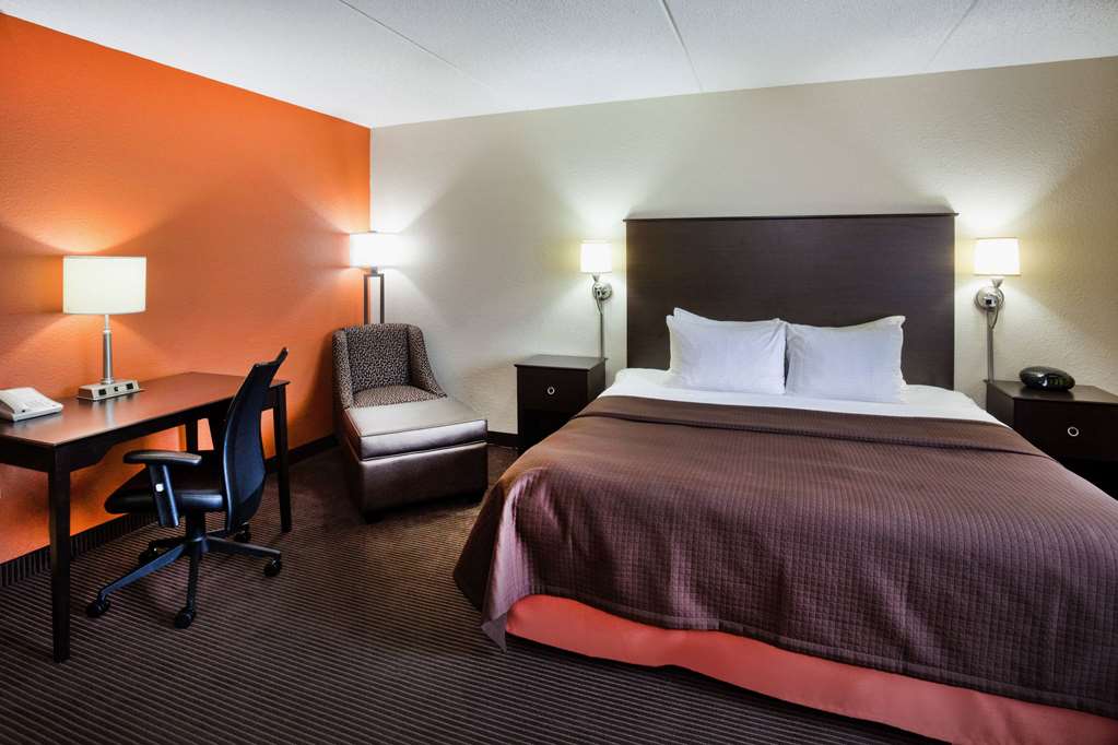 AmericInn by Wyndham Plover Stevens Point - photo 27