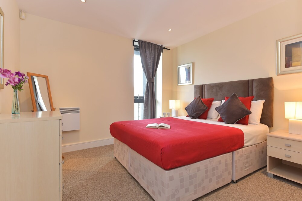 Bridge Apartments — 4-Star Luxury Hotel in London, United Kingdom
