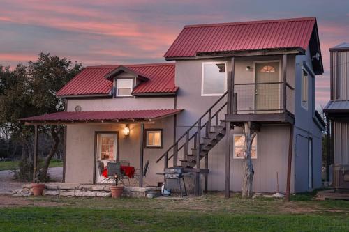 The Kuhl Little Castle Haus — 4-Star Luxury Hotel in Fredericksburg, United States