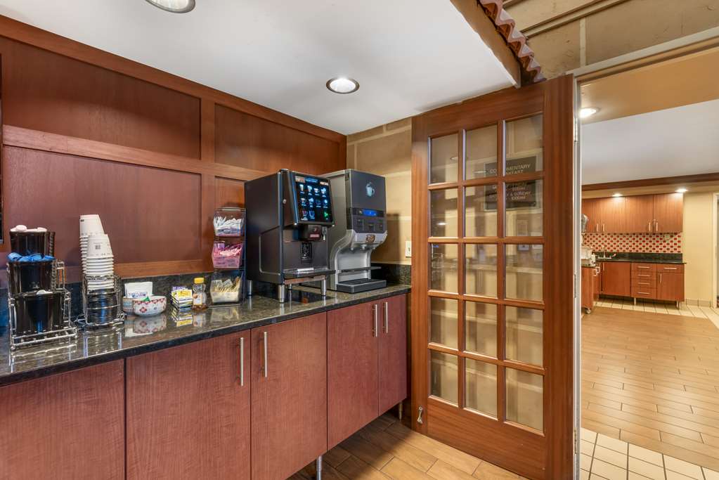 Best Western Plus White Bear Country Inn - photo 46