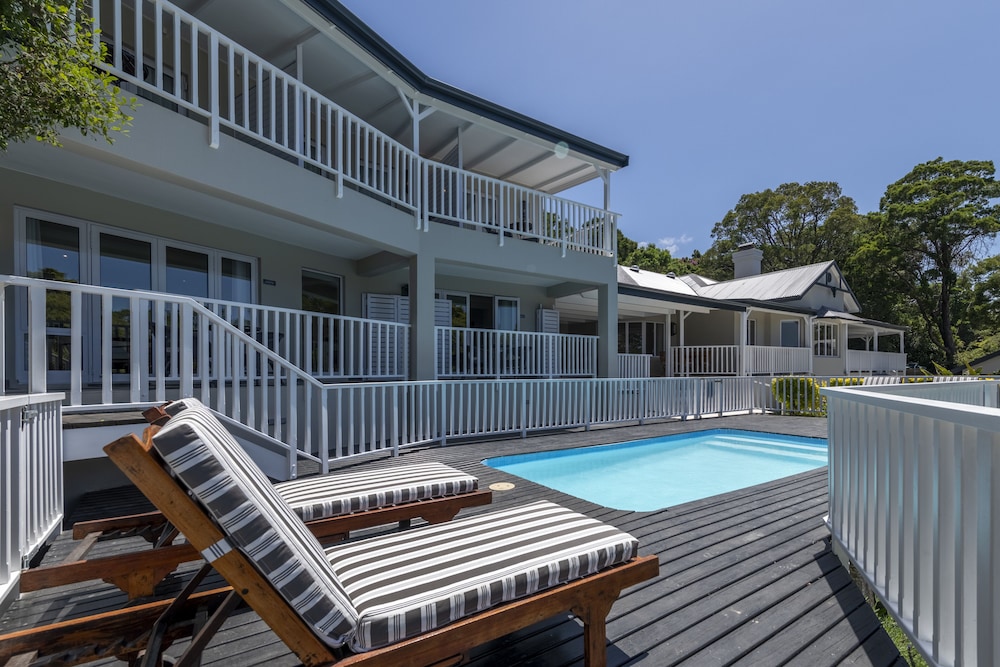 Hide Away Guest House — 4-Star Luxury Hotel in Knysna, South Africa