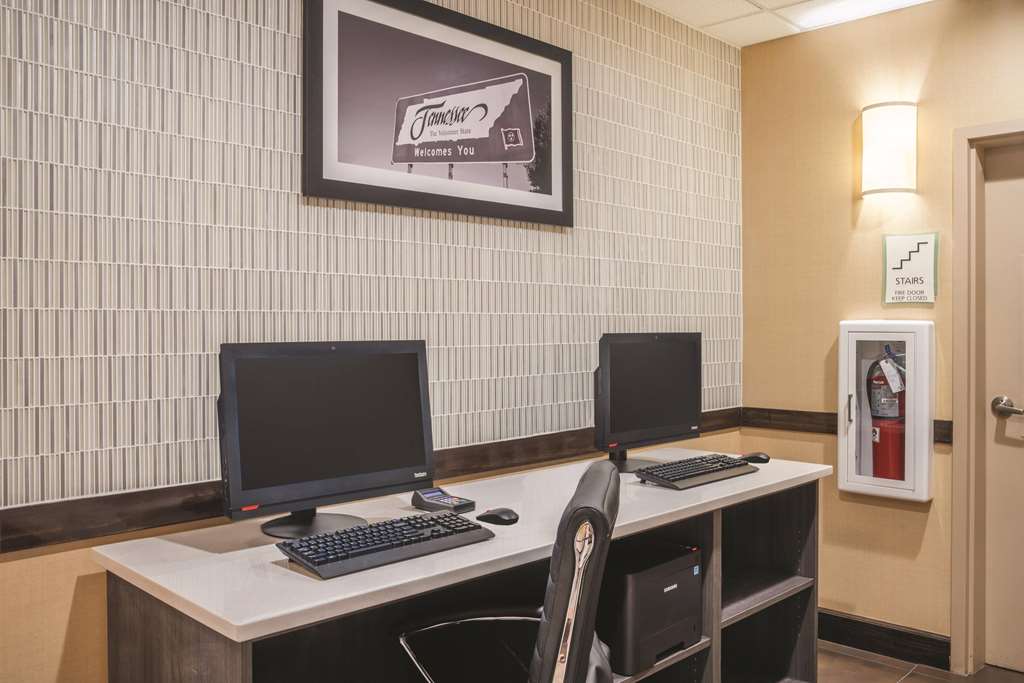La Quinta Inn & Suites by Wyndham Smyrna TN Nashville - photo 35