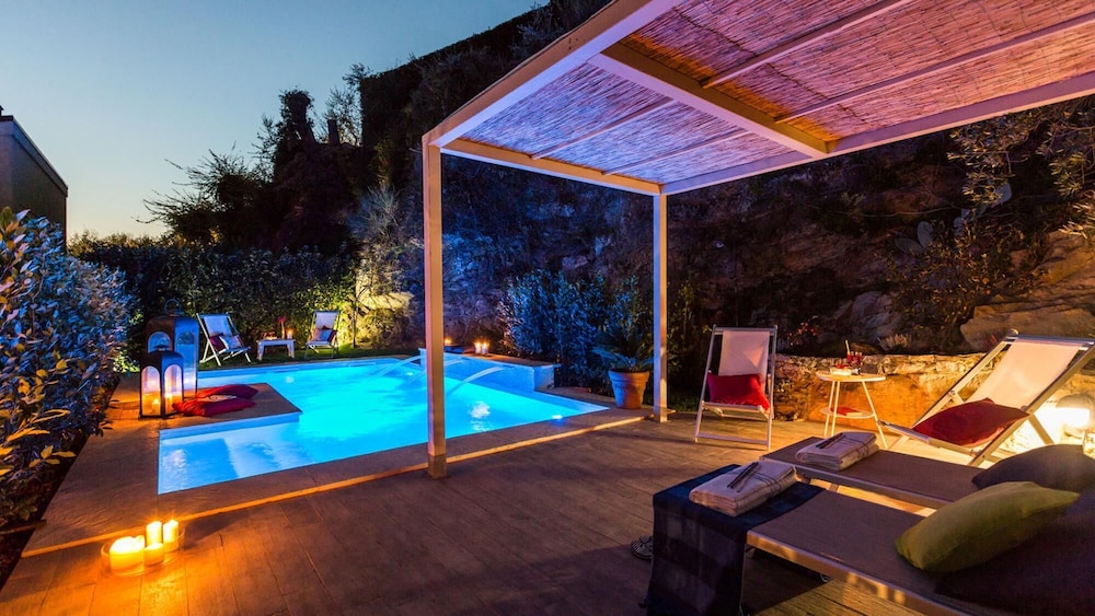 Il Ciliegio Sul Lago 6 — 4-Star Luxury Hotel in Massarosa, Italy