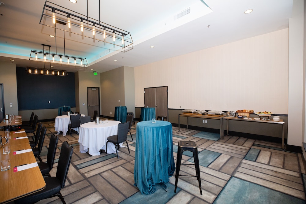 Hotel Indigo Everett Waterfront Place by IHG - photo 56