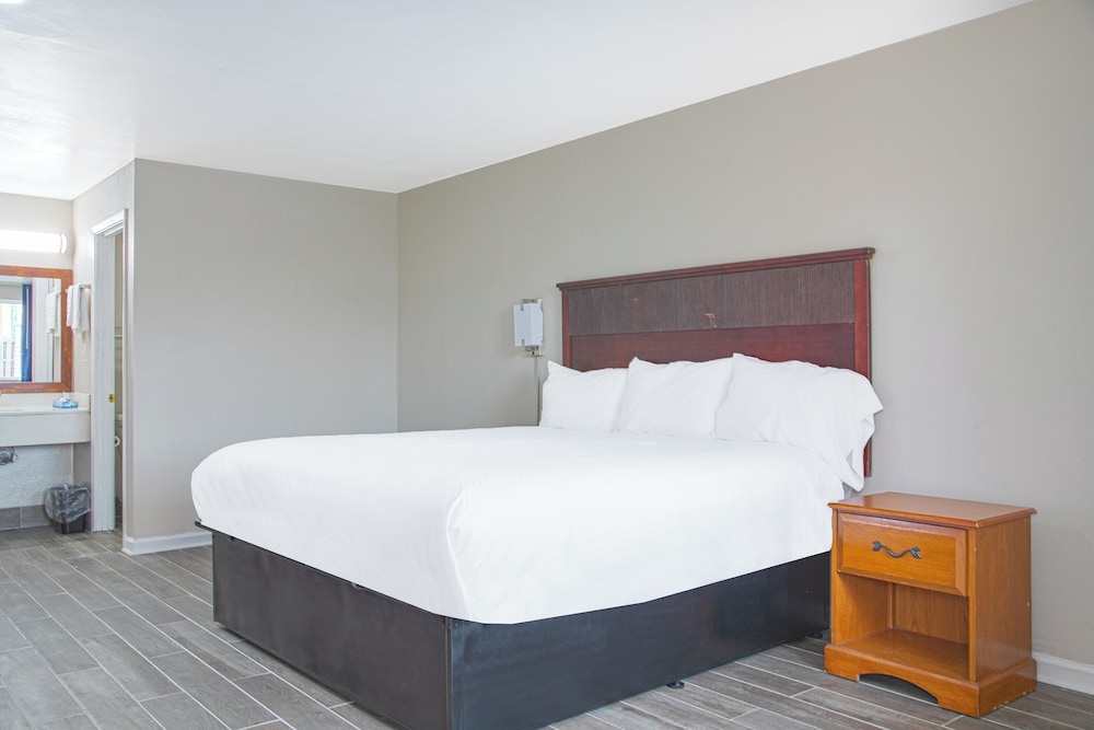 Masters Inn Augusta Washington Rd I 20 - photo 20